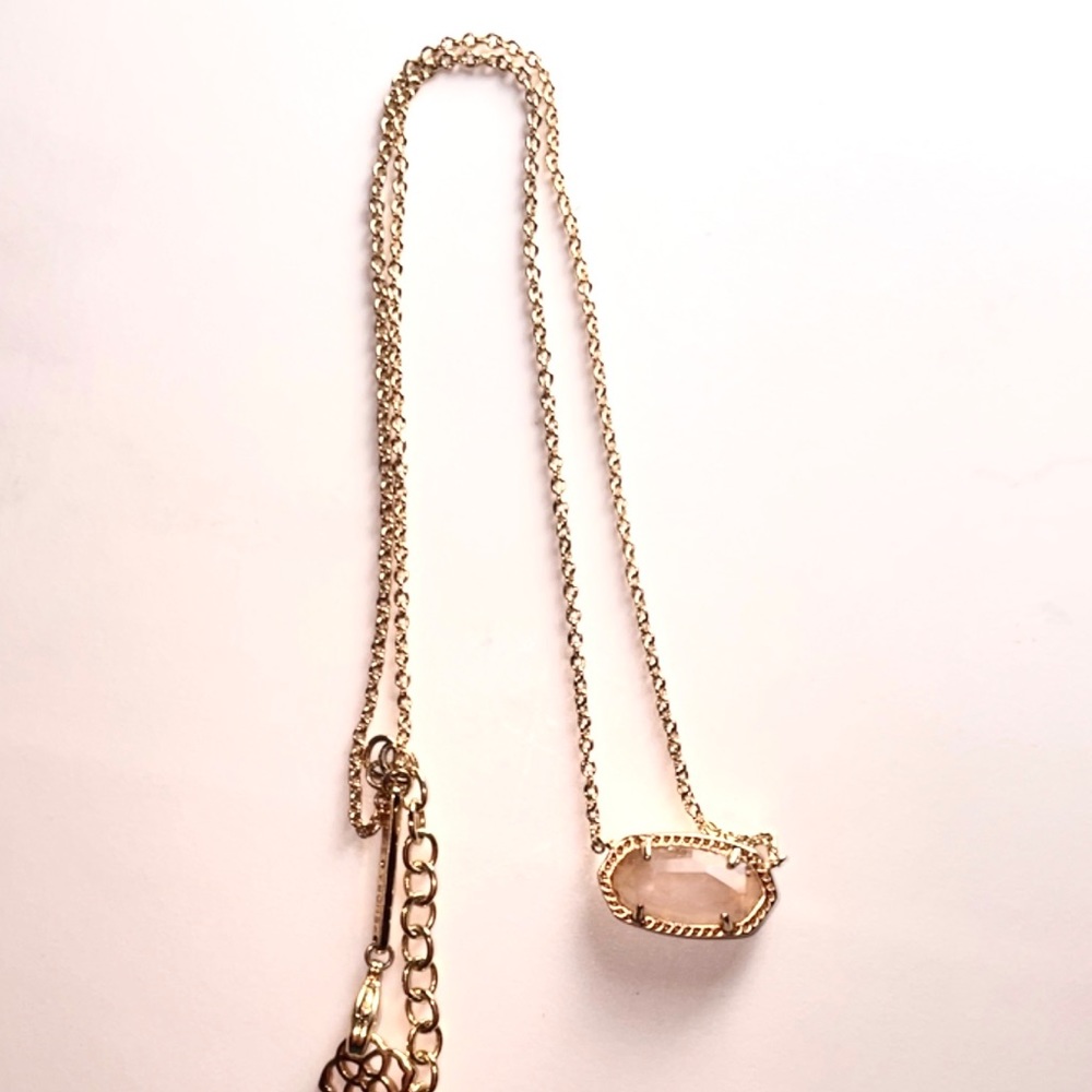 Kendra Scott Elisa Gold Pendant Necklace in Rose Quartz